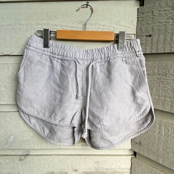 aritzia | habitus shorts | linen blend | light grey purple - Picture 1 of 7